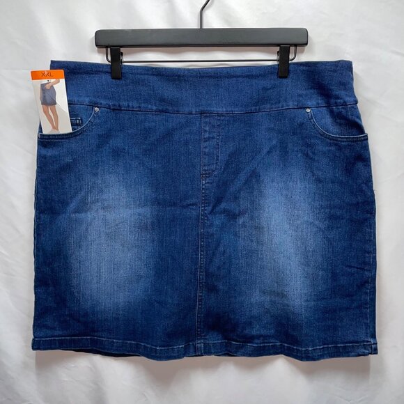 S.C. & Co. Women's XXL Pull-On Stretch Denim Skort With Built-In Shorts - Picture 1 of 9